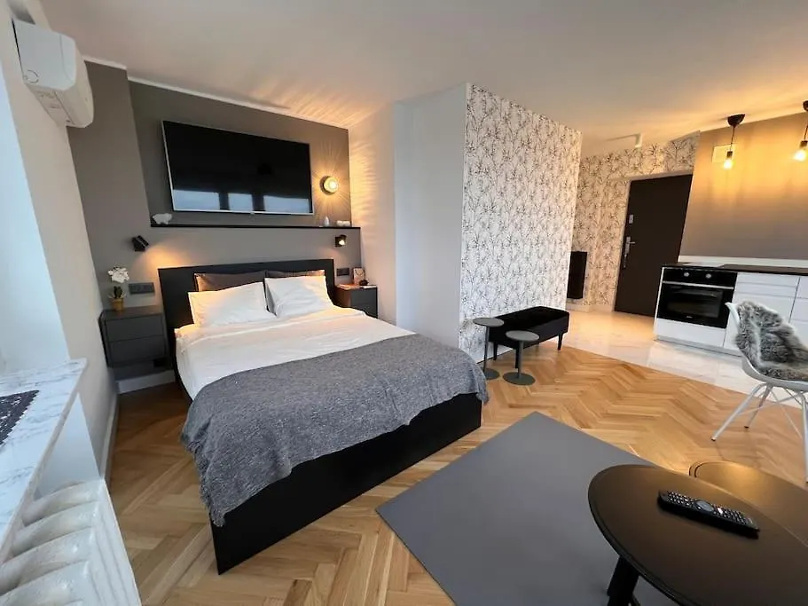 Panorama Studio At Sky Varşova